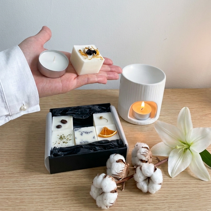Fresh Linen Wax melt with botanical Topping