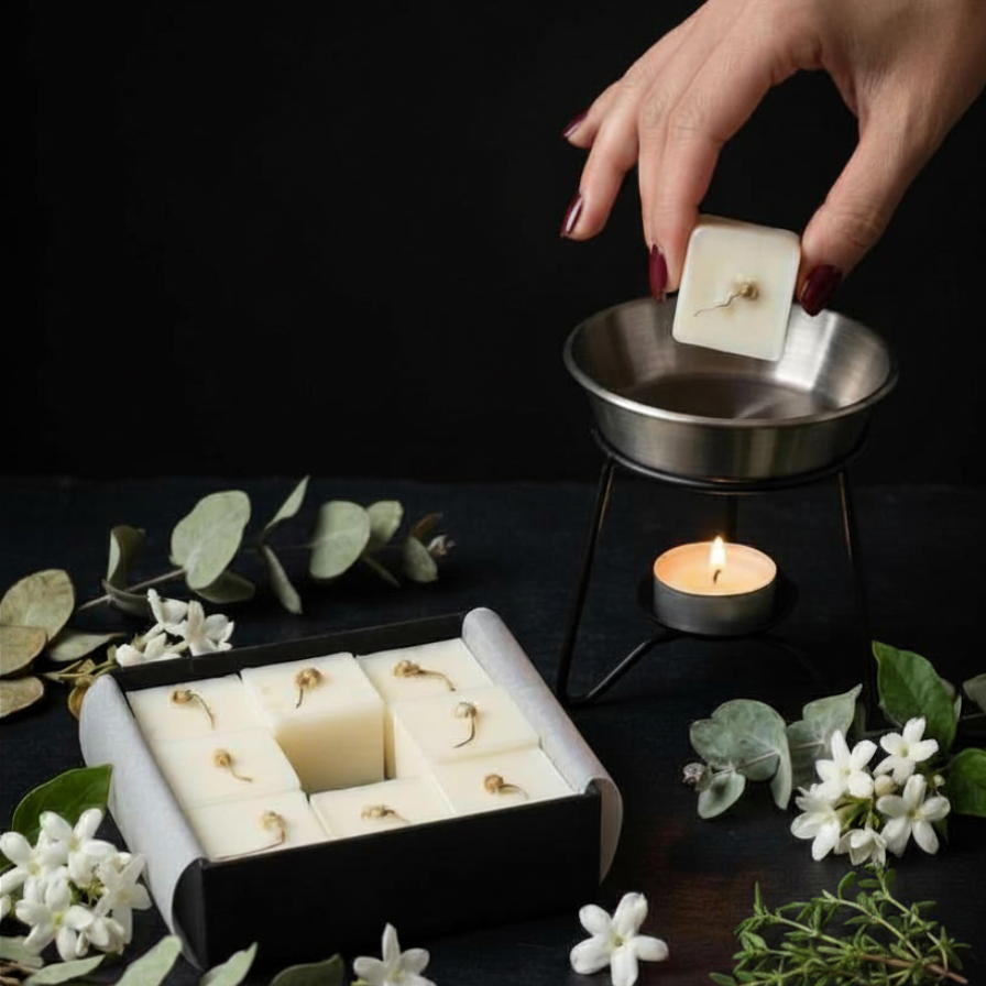 botanical wax melt with fragrance of jasmine, eucalyptus and thyme